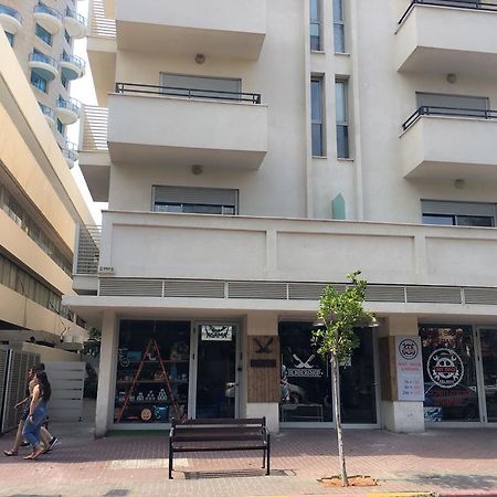 Tlv Suites By The Sea - 2 Rooms Τελ Αβίβ Εξωτερικό φωτογραφία