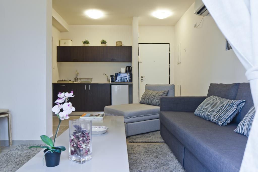 Tlv Suites By The Sea - 2 Rooms Τελ Αβίβ Εξωτερικό φωτογραφία
